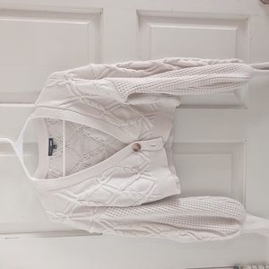 Fashion Nova Croped Sweater